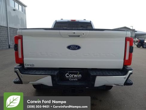 New 2026 Ford F250 Lariat w/ Chrome Package image 4