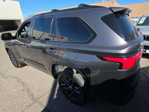 Used 2024 Toyota Sequoia SR5 image 4