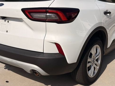 Used 2023 Ford Escape FWD image 10