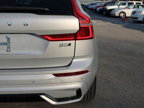 Used 2025 Volvo XC60 B5 Plus image 45