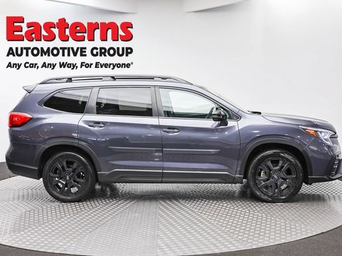 Used 2023 Subaru Ascent Onyx Edition AWD/4WD image 4