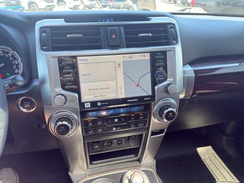 Used 2023 Toyota 4Runner Limited AWD/4WD image 19