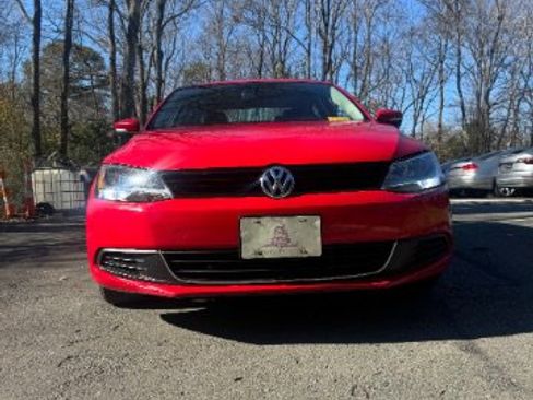 Used 2013 Volkswagen Jetta TDI image 3