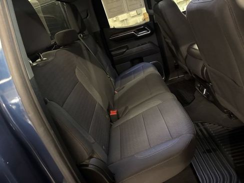 Used 2022 Chevrolet Silverado 1500 LT AWD/4WD image 23