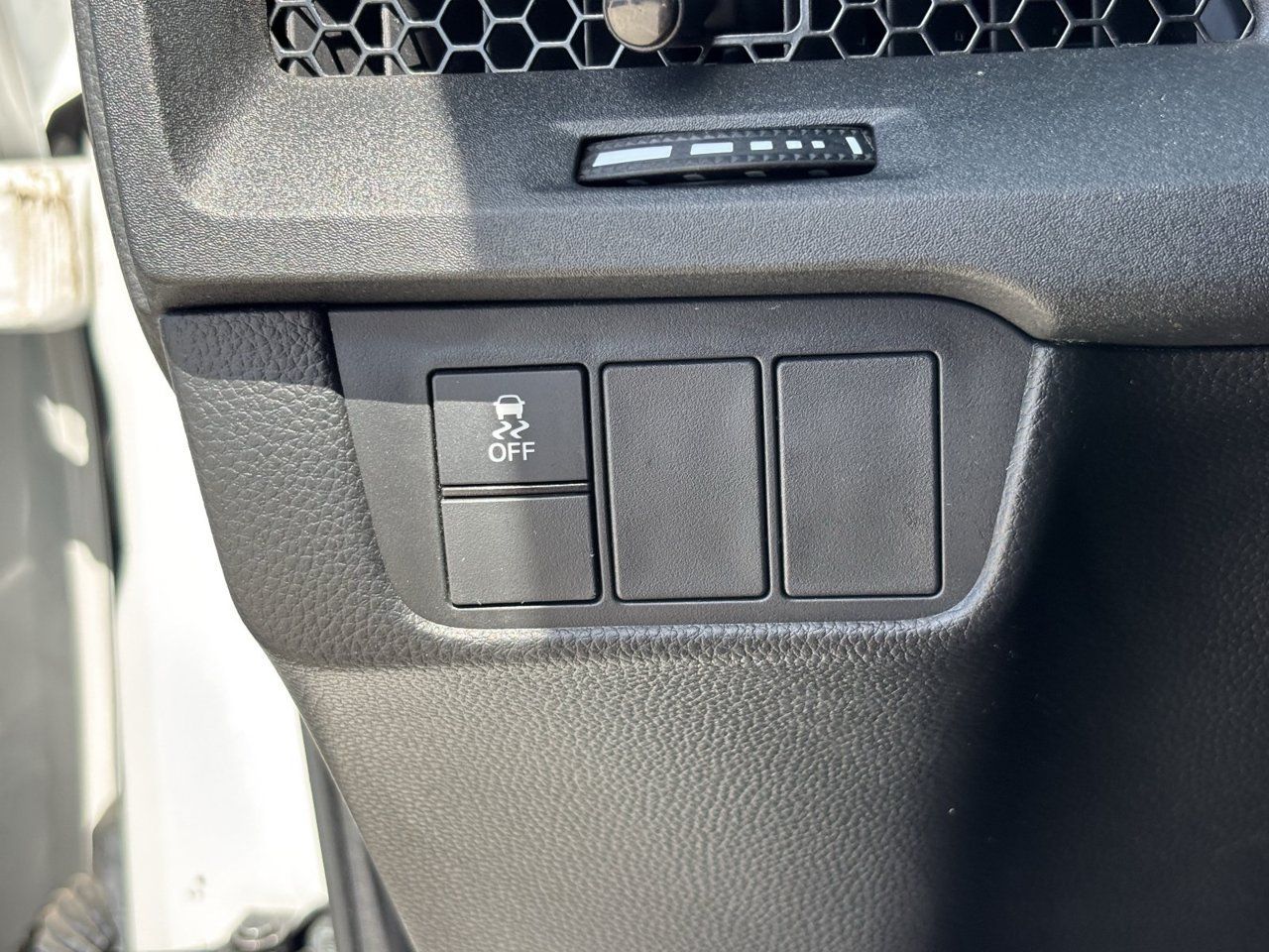 Used 2025 Honda CR-V LX image 30