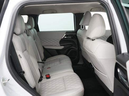 Used 2022 Mitsubishi Outlander SEL AWD/4WD image 12