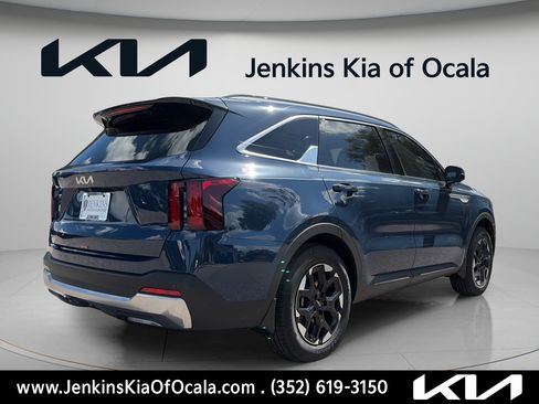 New 2026 Kia Sorento S w/ S Panoramic Sunroof Package FWD image 4