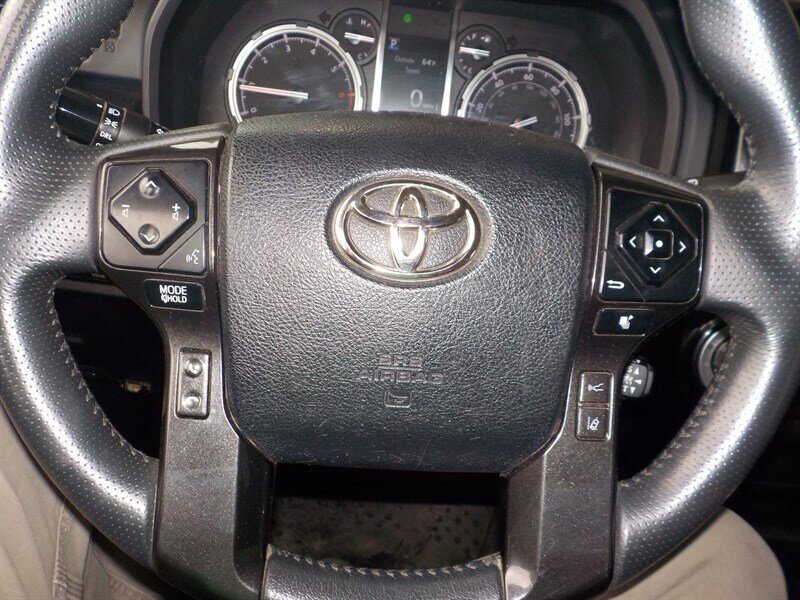 Used 2020 Toyota 4Runner TRD Off-Road Premium w/ Moonroof Package AWD/4WD image 21
