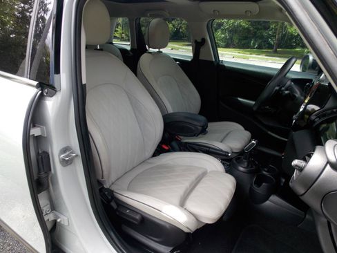 Used 2021 MINI Cooper S w/ Signature Upholstery Package FWD image 17