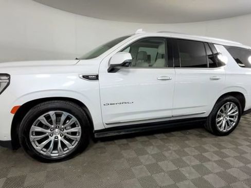 Used 2023 GMC Yukon Denali w/ Denali Reserve Package AWD/4WD image 9