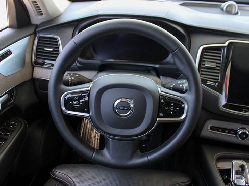 Used 2023 Volvo XC90 T8 Ultimate w/ Protection Package Premier AWD/4WD image 31