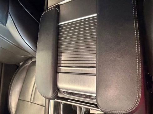 Used 2025 Jeep Wagoneer 4WD image 53