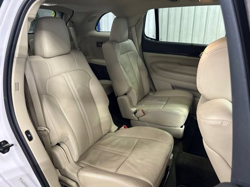 Used 2019 Lincoln MKT AWD image 46