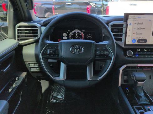 Used 2026 Toyota Tundra Limited AWD/4WD image 15
