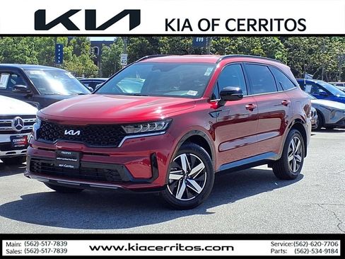 Certified 2023 Kia Sorento S FWD image 1