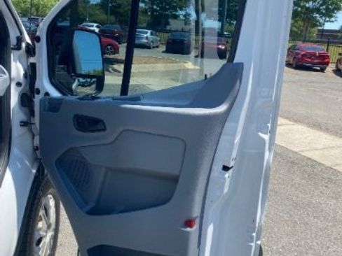 Used 2015 Ford Transit 350 XLT RWD image 15