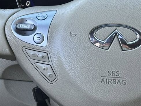 Used 2015 INFINITI QX70 2WD w/ Premium Package image 17