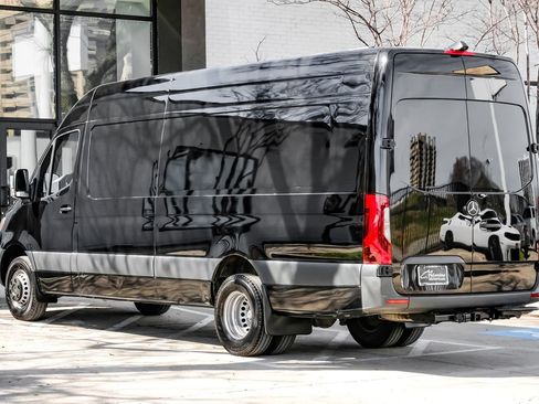 Used 2021 Mercedes-Benz Sprinter 3500 image 9