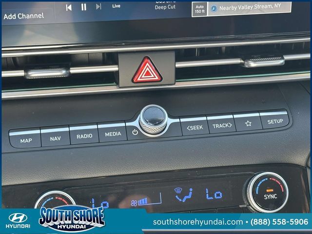 Certified 2024 Hyundai Elantra SEL FWD image 30