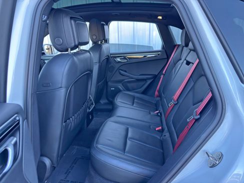 Used 2023 Porsche Macan image 43