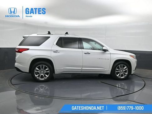 Used 2021 Chevrolet Traverse High Country w/ LPO, Floor Liner Package AWD/4WD image 3