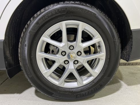 Used 2023 Chevrolet Equinox LT image 13