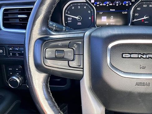 Used 2021 GMC Yukon XL Denali image 11