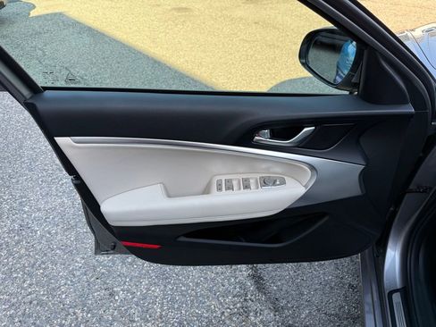 Used 2026 Genesis G70 2.5T AWD/4WD image 14
