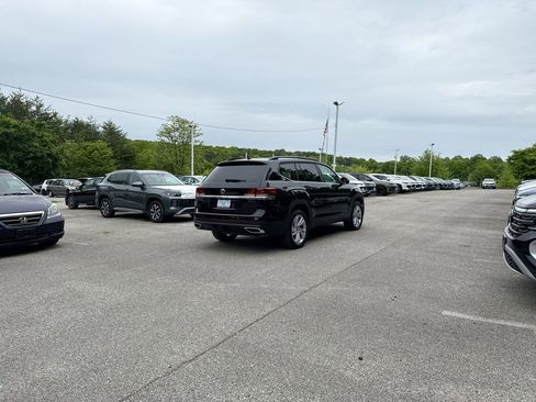 Used 2023 Volkswagen Atlas SE AWD/4WD image 8