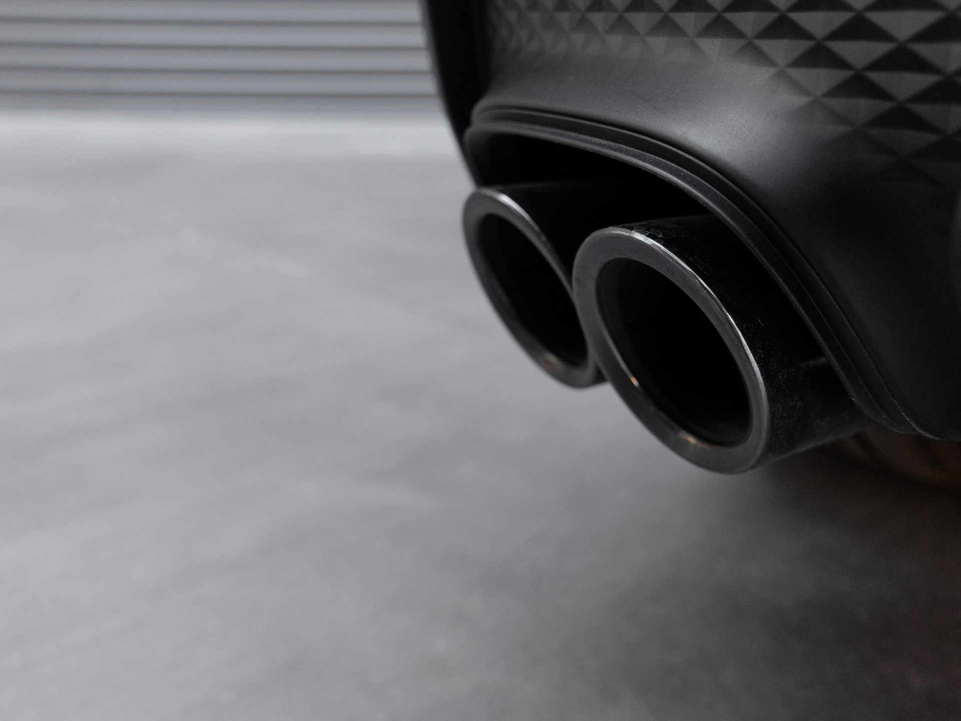 Certified 2026 Porsche Macan Turbo AWD/4WD image 31