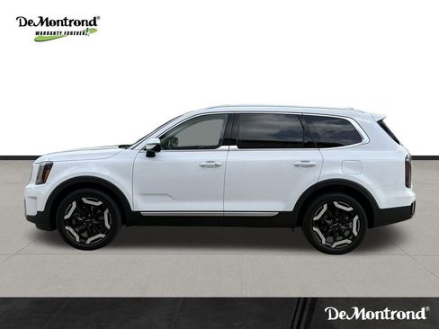 Used 2023 Kia Telluride EX w/ EX Captain's Chair Package AWD/4WD image 8