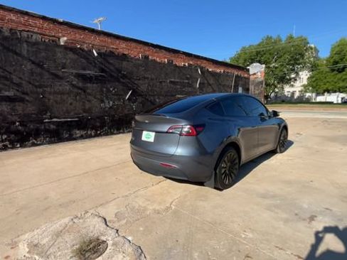 Used 2023 Tesla Model Y Long Range AWD/4WD image 8