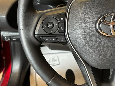 Used 2022 Toyota Corolla SE image 9