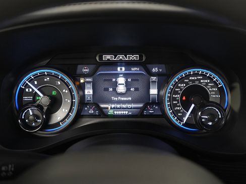 Used 2019 RAM 1500 Limited image 25