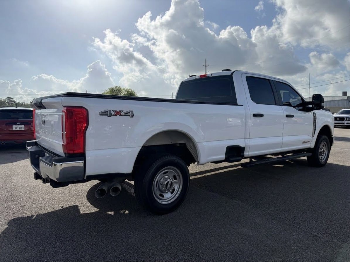 Used 2024 Ford F250 XL w/ XL Chrome Package AWD/4WD image 2