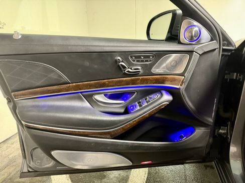 Used 2020 Mercedes-Benz S 560 4MATIC Sedan image 14