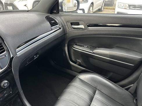 Used 2023 Chrysler 300 S image 23