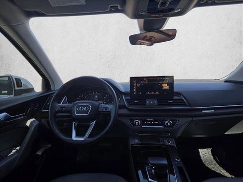 Used 2023 Audi Q5 2.0T Premium w/ Convenience Package image 15