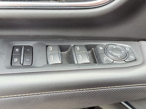Used 2021 Chevrolet Tahoe Premier AWD/4WD image 15