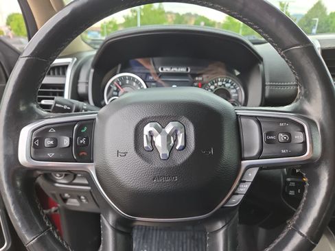 Used 2019 RAM 1500 Laramie AWD/4WD image 23