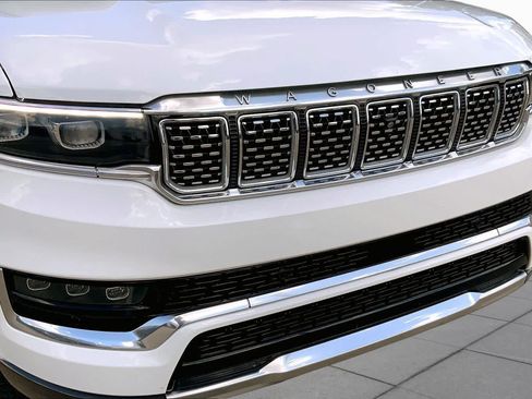 Used 2022 Jeep Grand Wagoneer Series I AWD/4WD image 32