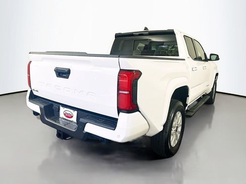Used 2025 Toyota Tacoma SR5 image 5