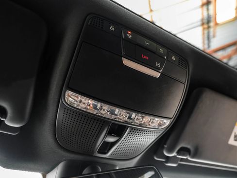 Used 2019 Mercedes-Benz E 300 image 22