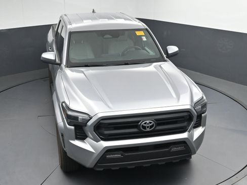 Certified 2025 Toyota Tacoma SR5 image 38
