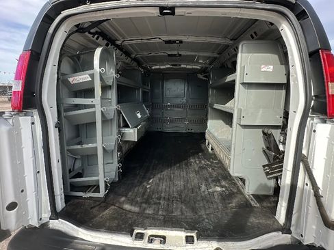 Used 2017 Chevrolet Express 2500 image 4