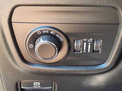 Used 2023 Jeep Grand Cherokee L Laredo AWD/4WD image 20