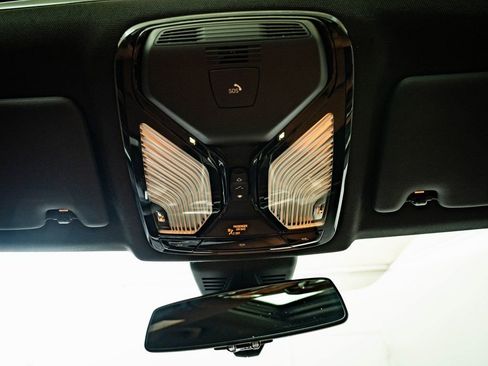 Used 2024 BMW 330i xDrive Sedan w/ Premium Package image 38