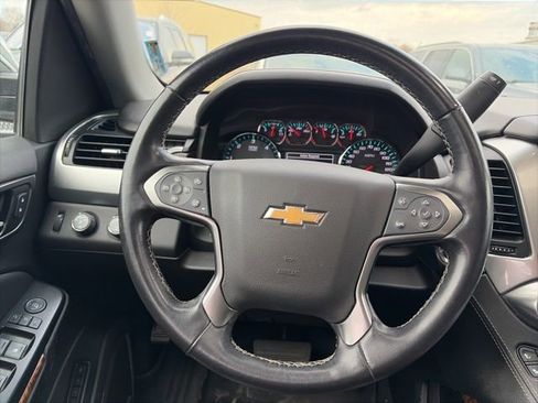 Used 2020 Chevrolet Suburban Premier AWD/4WD image 14