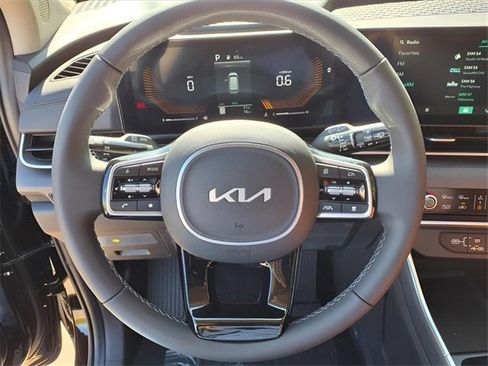 New 2026 Kia Carnival EX image 15