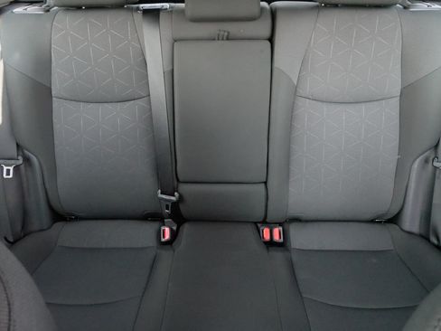 Used 2025 Toyota RAV4 XLE AWD/4WD image 13